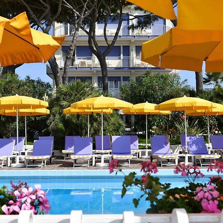 Hotel Majestic 리도 디 예솔로 외부 사진